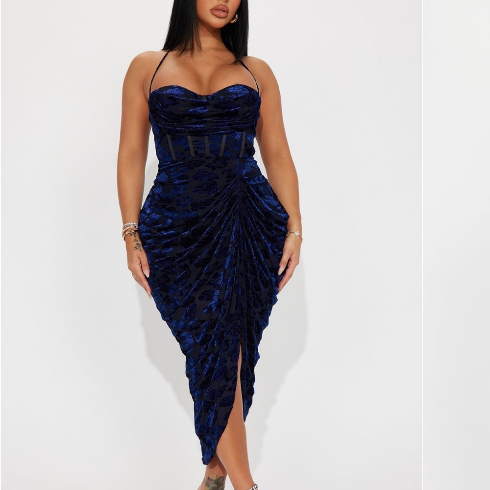 Elegant Blue Velvet Women's Dress